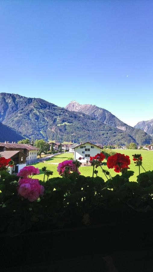 Landhaus Eberler Mayrhofen Exterior photo